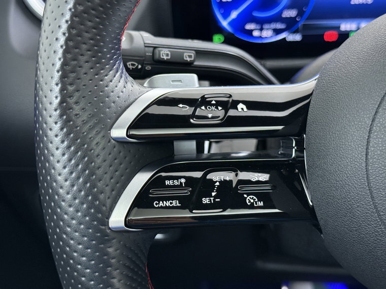 Vehicle Image 27