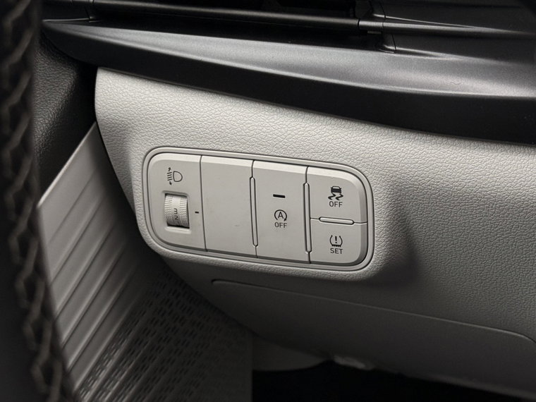 Vehicle Image 41