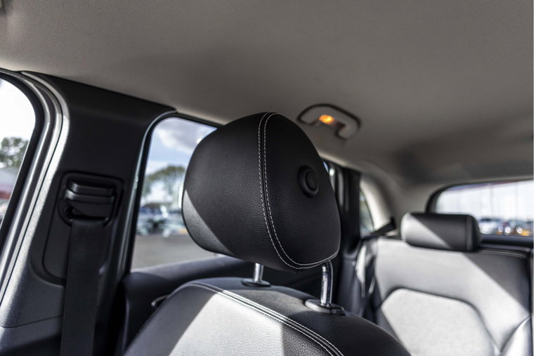 Vehicle Image 12