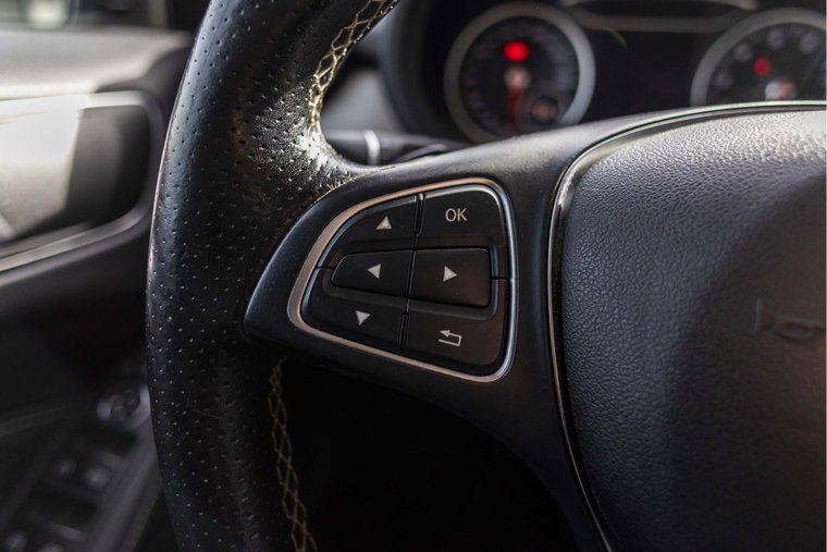 Vehicle Image 30