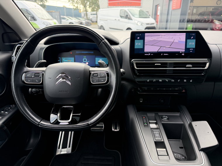 Vehicle Image 18