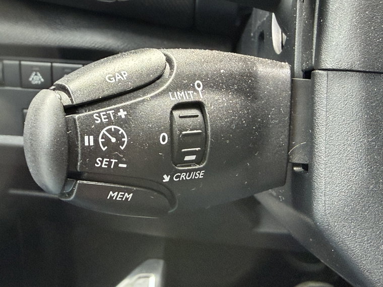 Vehicle Image 26