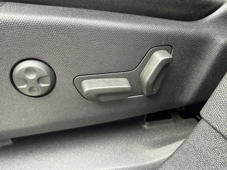 Vehicle Image 45