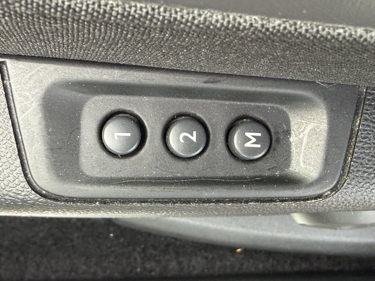 Vehicle Image 46