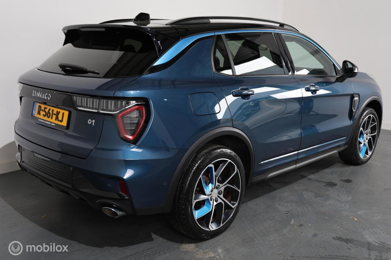 Vehicle Image 8