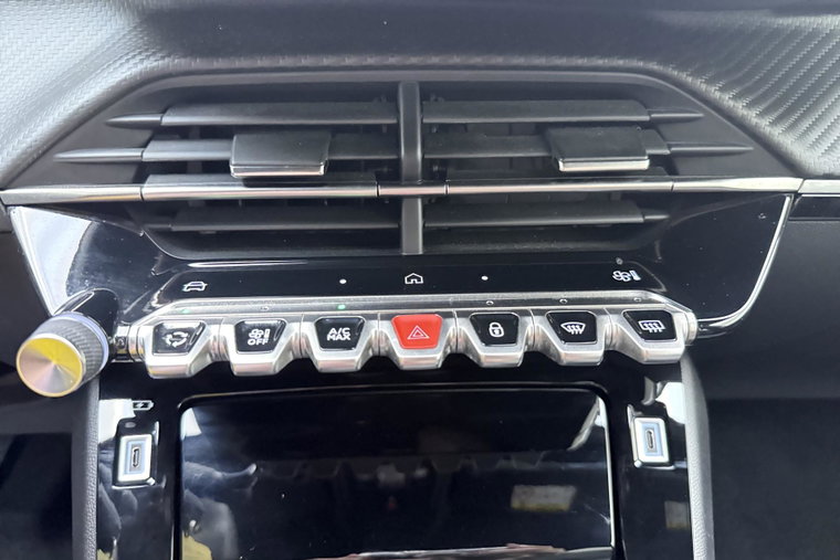 Vehicle Image 22