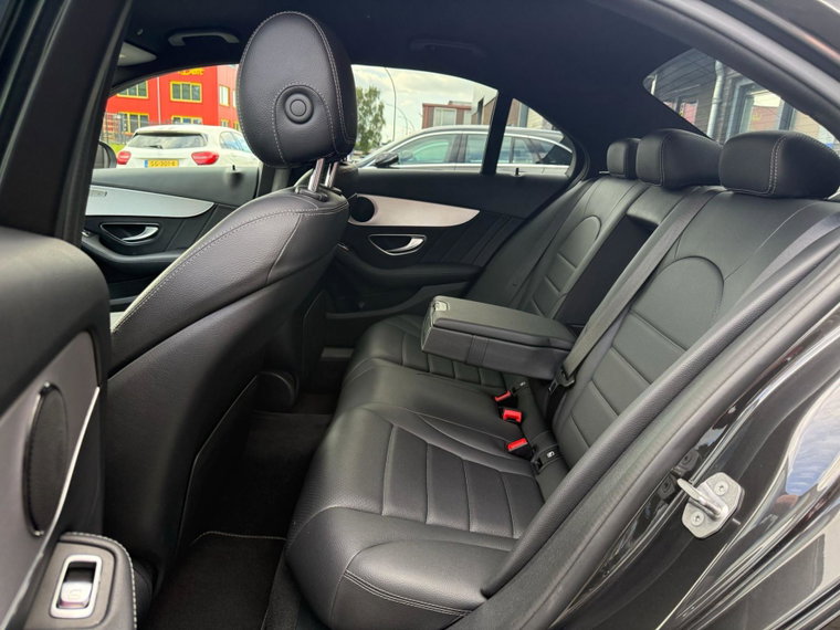 Vehicle Image 38