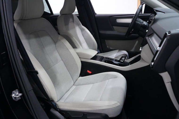 Vehicle Image 41