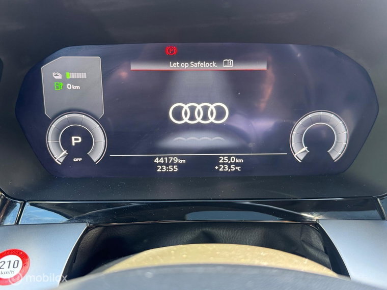 Vehicle Image 38