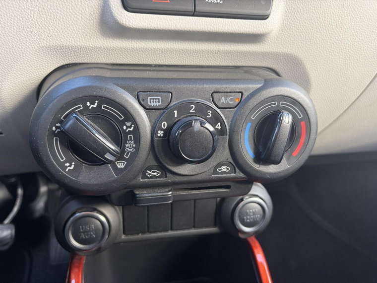 Vehicle Image 27