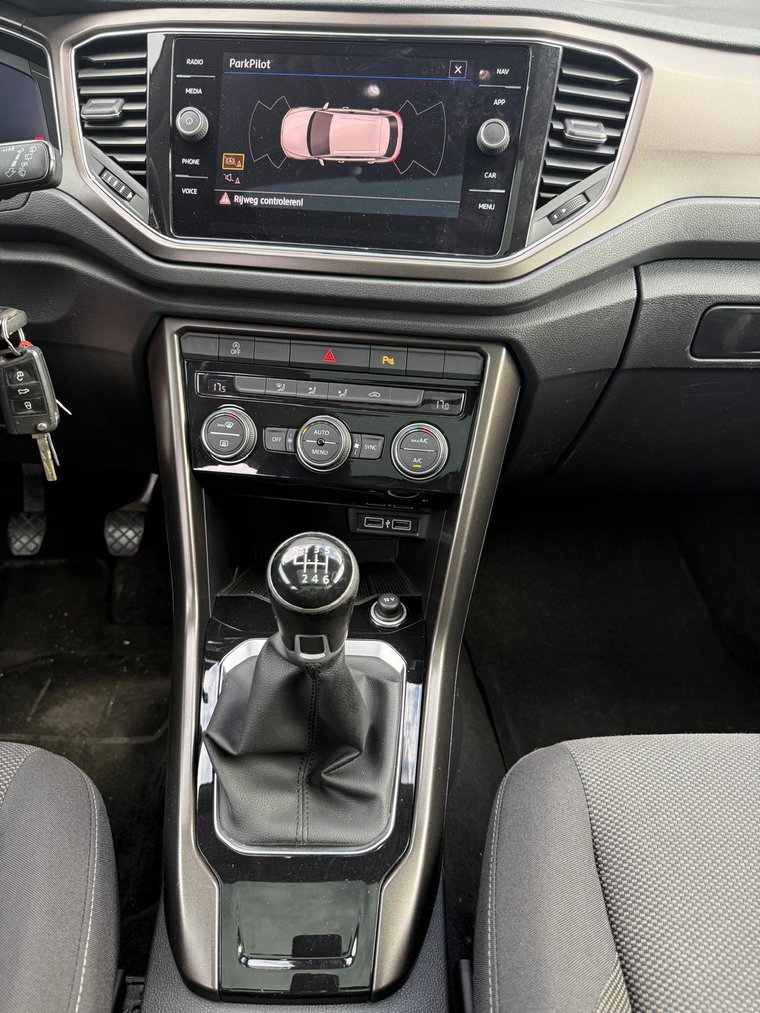 Vehicle Image 26