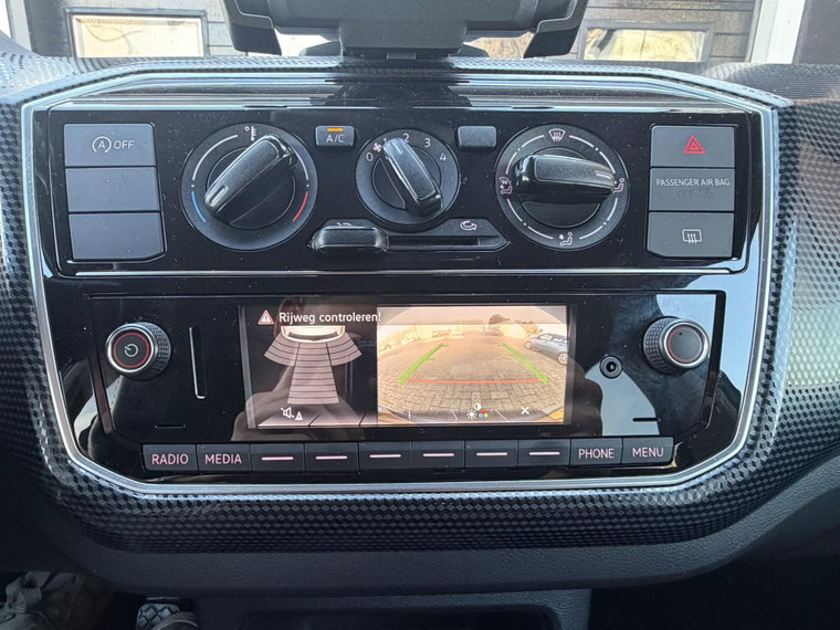Vehicle Image 28