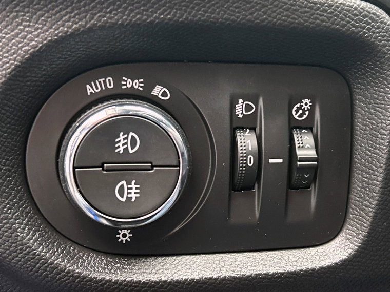Vehicle Image 37