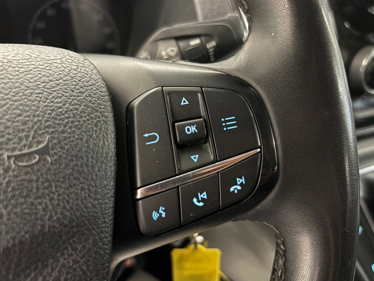 Vehicle Image 32