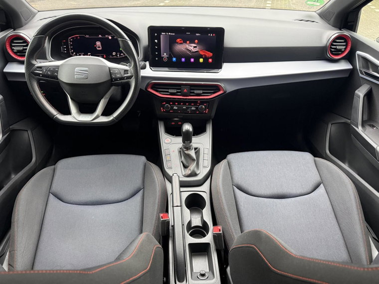 Vehicle Image 12
