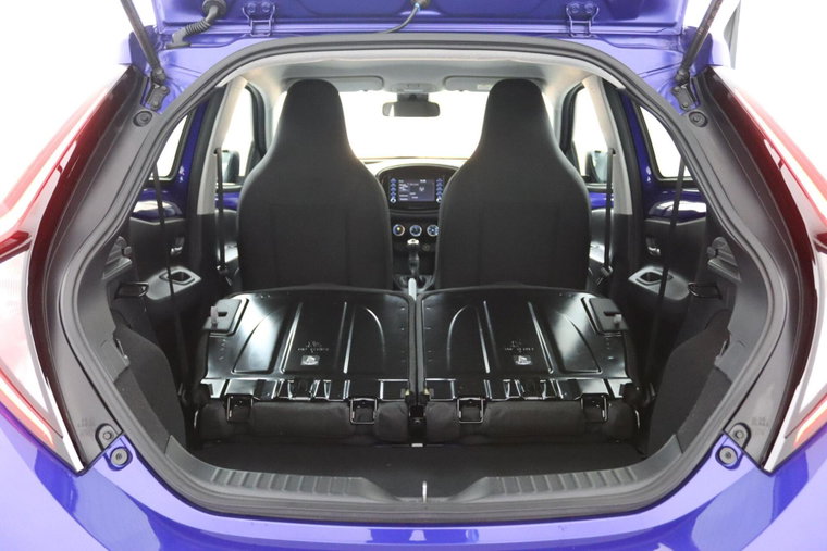 Vehicle Image 38