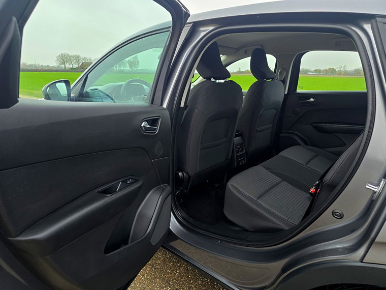 Vehicle Image 23