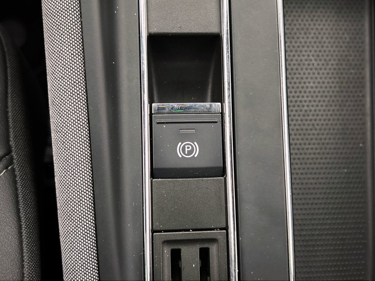 Vehicle Image 40