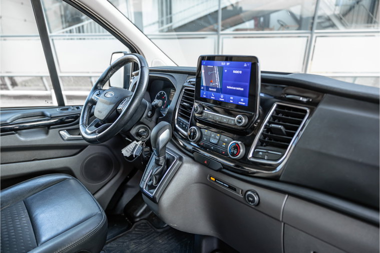 Vehicle Image 13