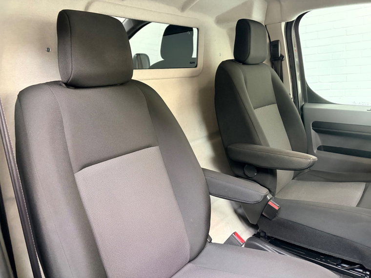Vehicle Image 37