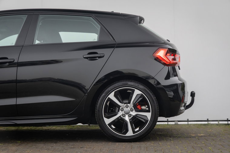 Vehicle Image 40