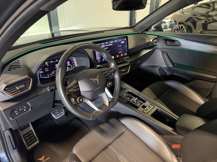Vehicle Image 23