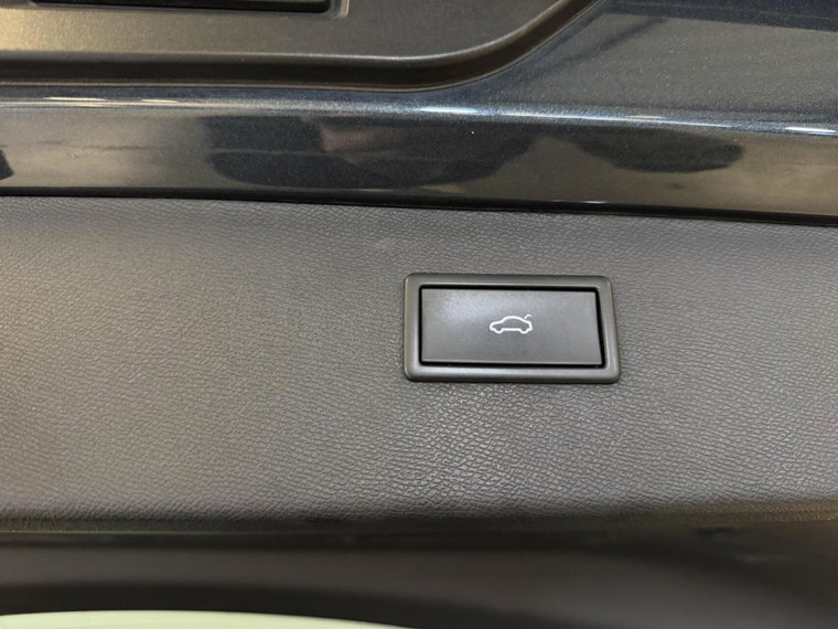 Vehicle Image 47