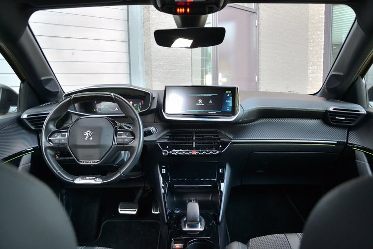 Vehicle Image 9