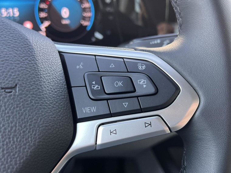 Vehicle Image 40