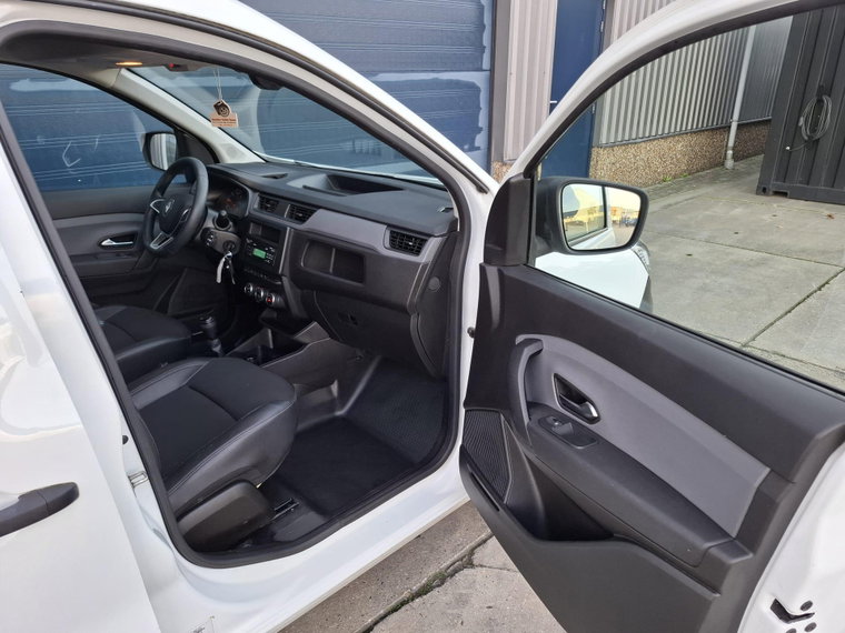 Vehicle Image 29