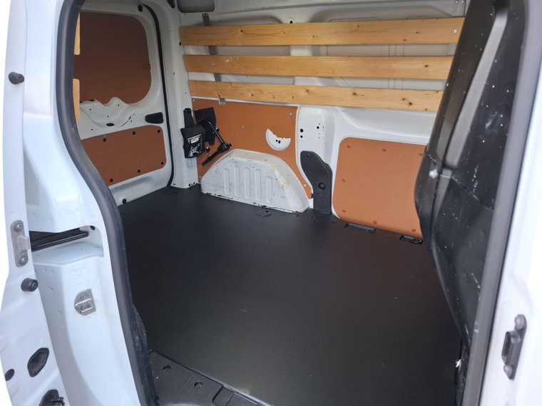 Vehicle Image 33