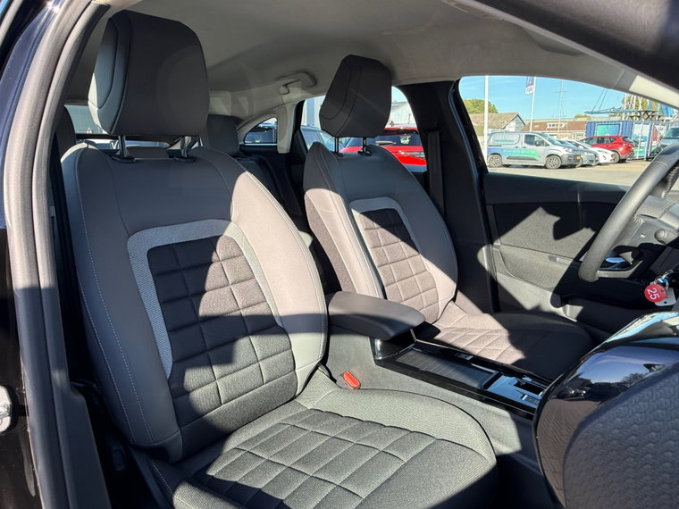 Vehicle Image 31