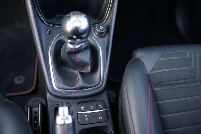 Vehicle Image 23