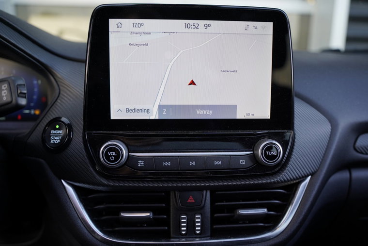 Vehicle Image 11