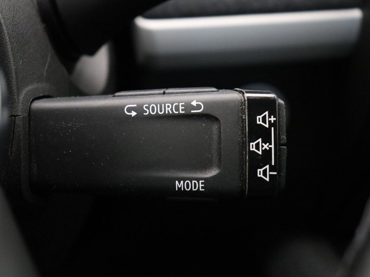 Vehicle Image 27