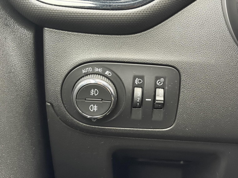 Vehicle Image 27