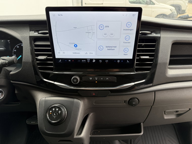 Vehicle Image 18