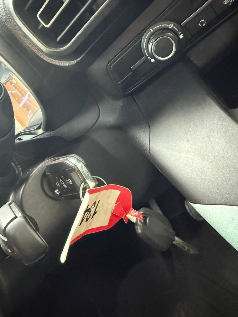 Vehicle Image 40