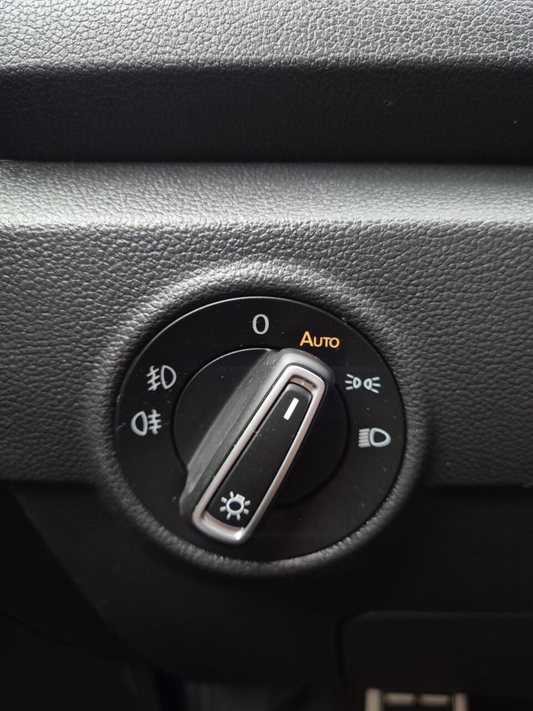 Vehicle Image 28