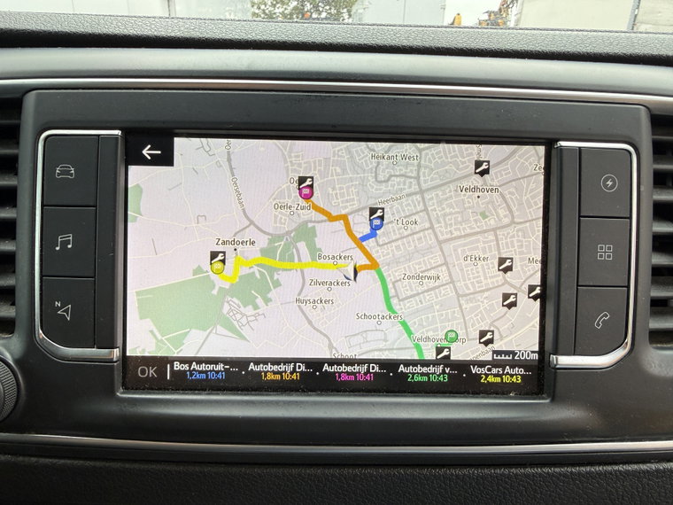 Vehicle Image 18
