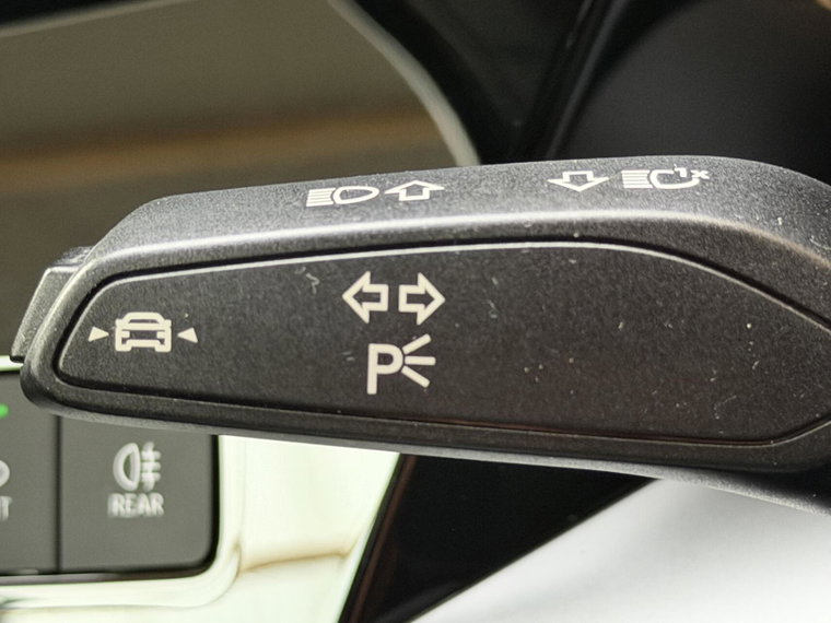 Vehicle Image 38