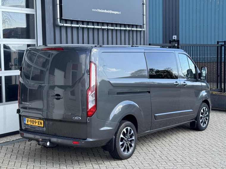 Vehicle Image 25