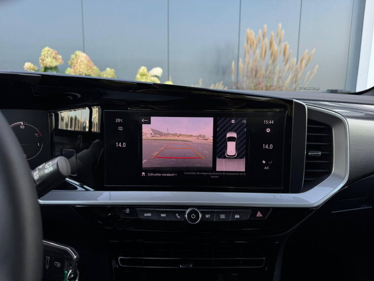 Vehicle Image 15