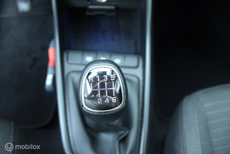 Vehicle Image 37