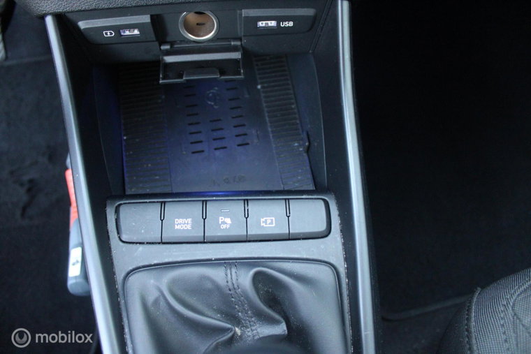 Vehicle Image 38