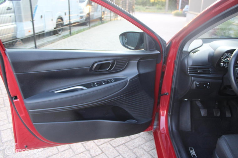 Vehicle Image 42