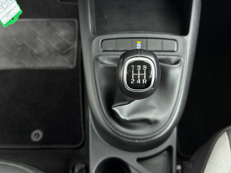 Vehicle Image 17