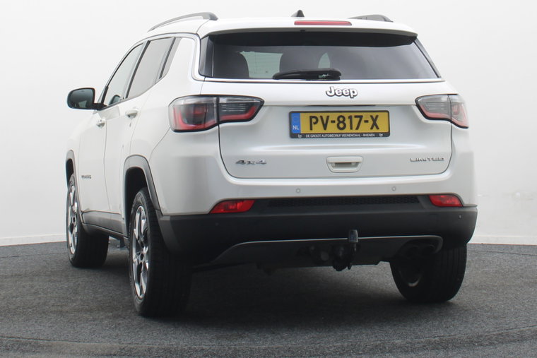 Vehicle Image 17