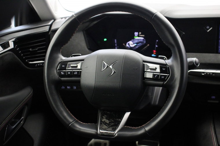 Vehicle Image 23