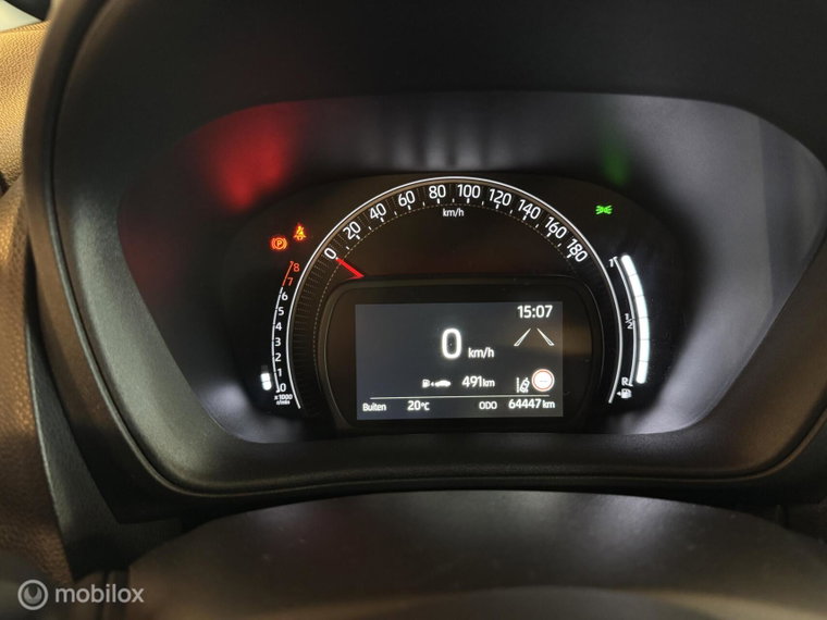 Vehicle Image 12